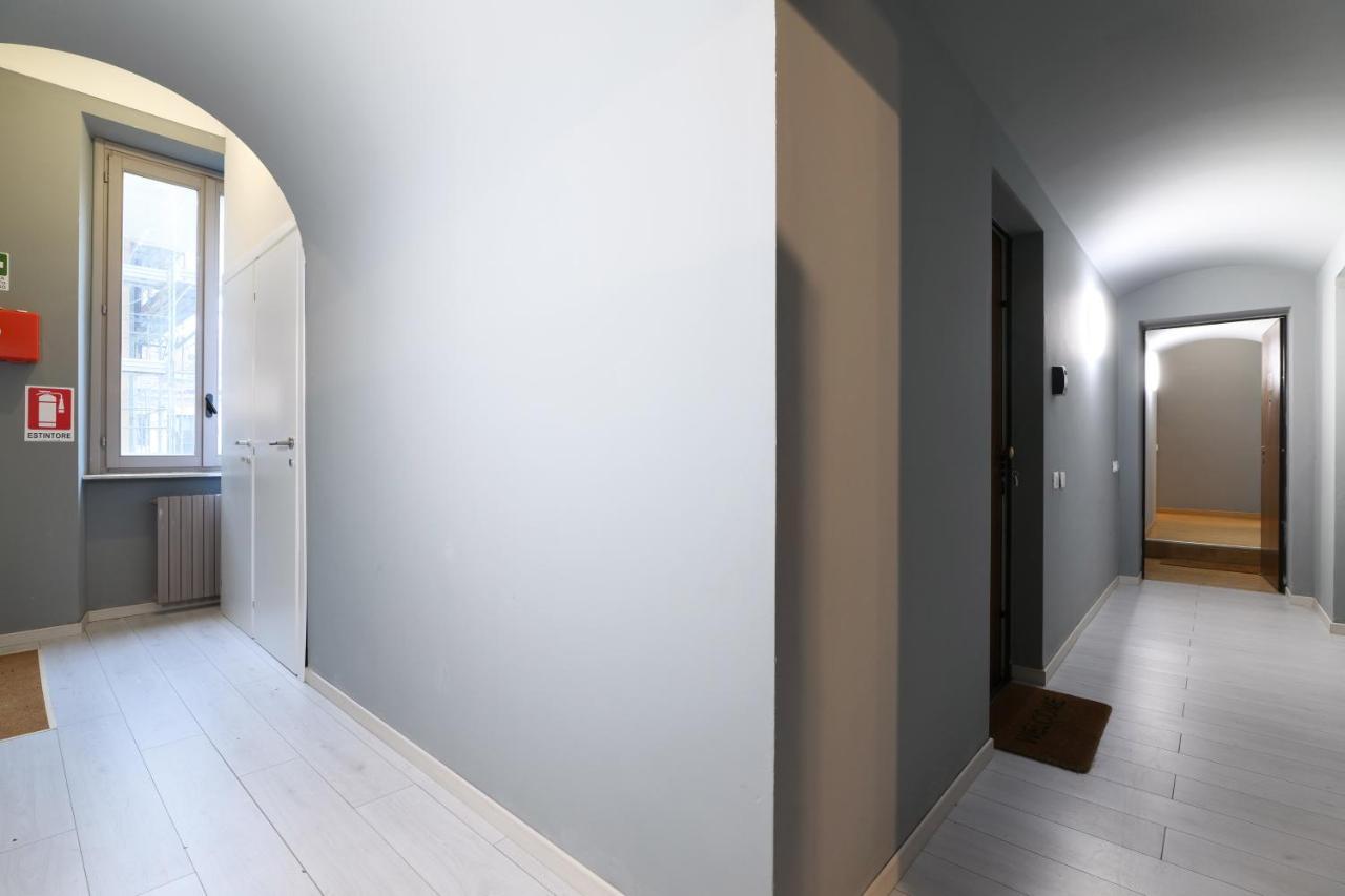 Luminoso Appartamento Con Balcone In Cadorna Mailand Exterior foto