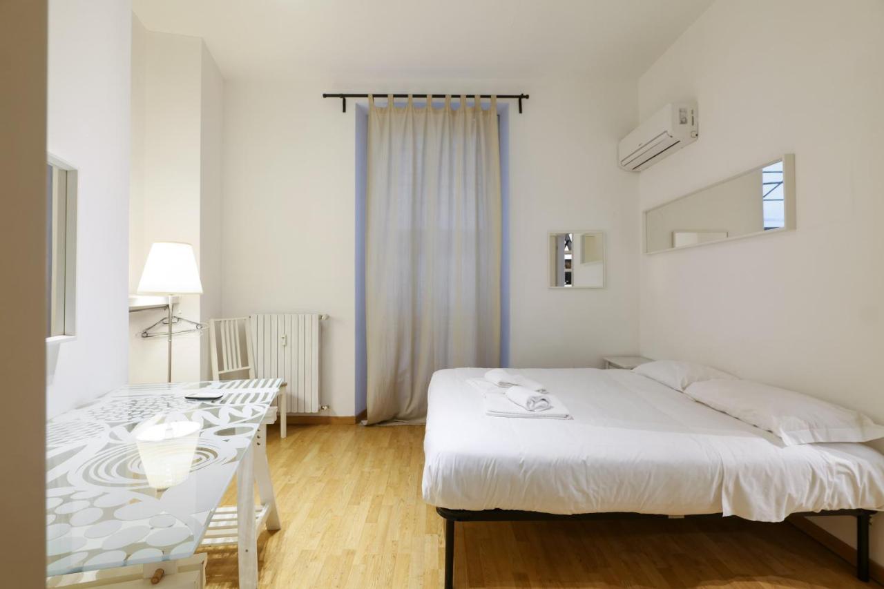 Luminoso Appartamento Con Balcone In Cadorna Mailand Exterior foto
