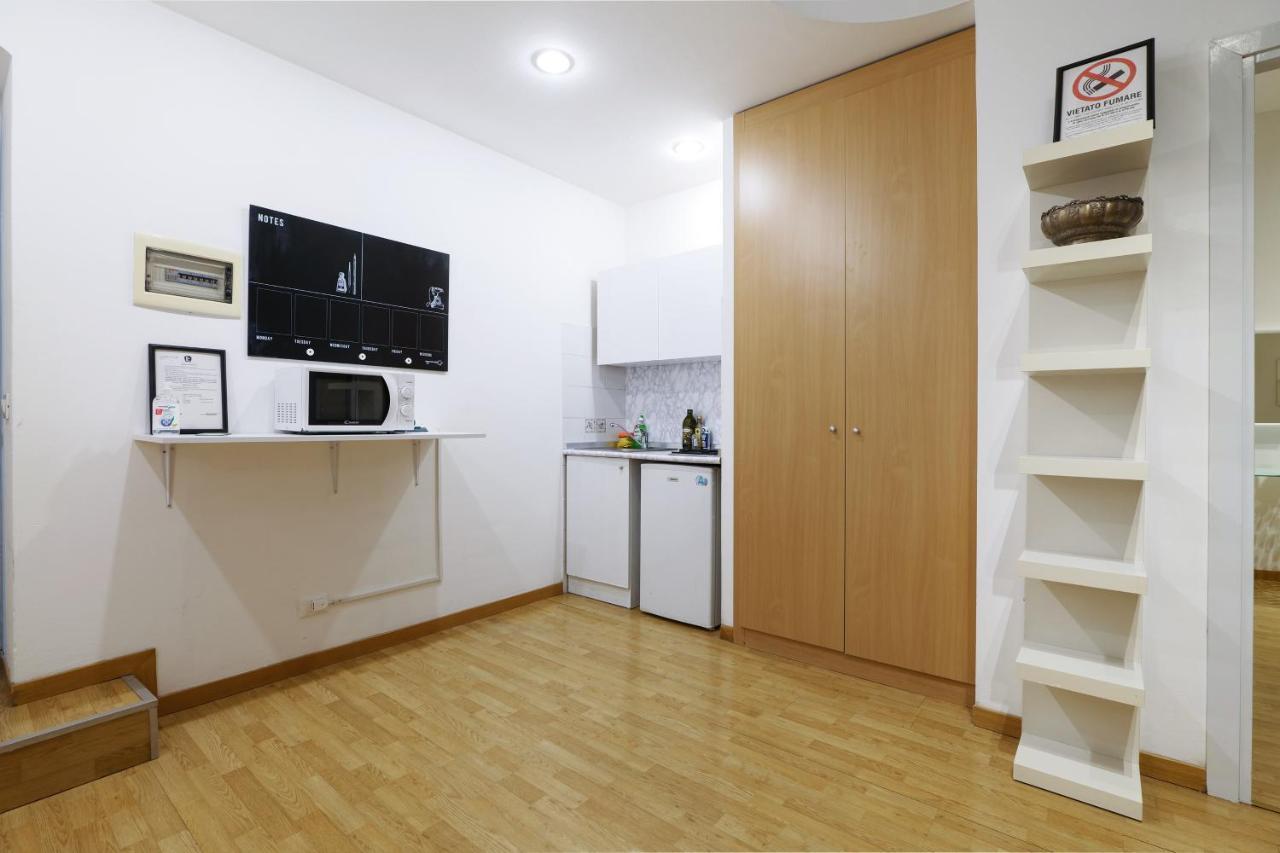 Luminoso Appartamento Con Balcone In Cadorna Mailand Exterior foto