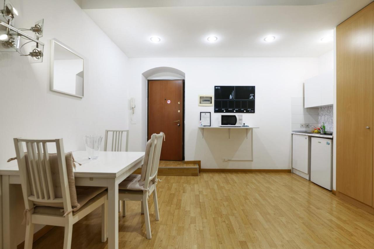 Luminoso Appartamento Con Balcone In Cadorna Mailand Exterior foto